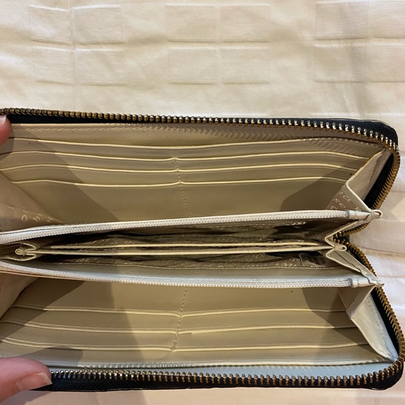 Black Kate Spade Wallet - Picture 3 of 3